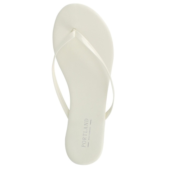 Shoes - New White Flip Flop